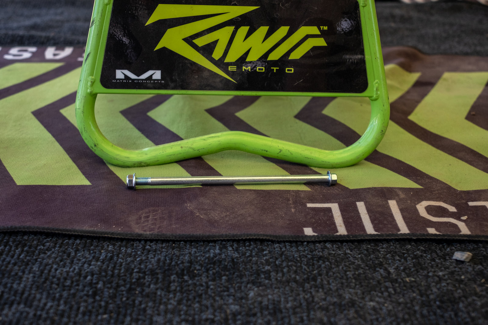 Rawrr - Mantis X Swing Arm Pivot Shaft Upgrade Kit