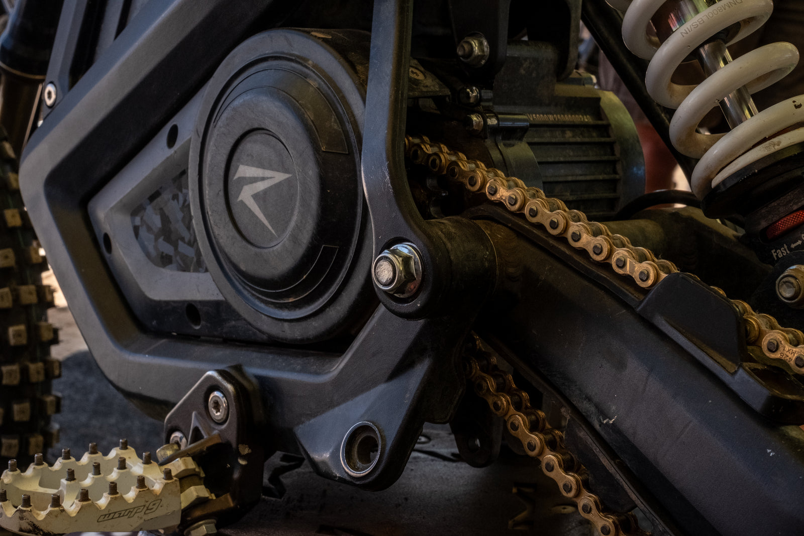 Rawrr - Mantis X   Swing Arm Pivot Shaft Upgrade Kit